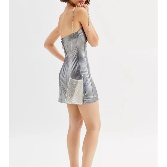 NWOT Urban Outfitters Cleo Chainmail Crossbody Bag Cell Phone - Picture 5 of 14